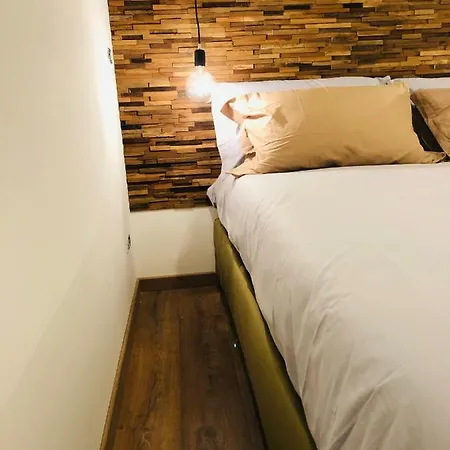 דירה Olga Dependance Luxury Low Cost *