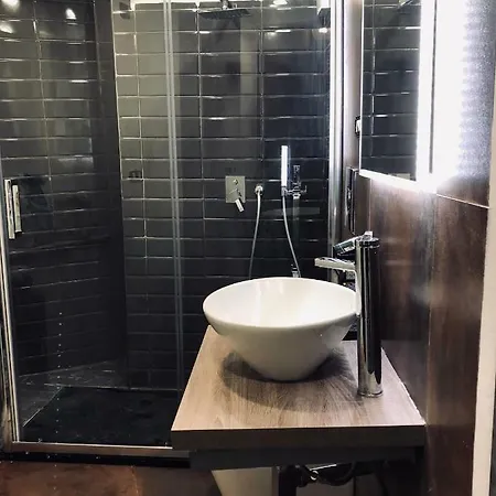 דירה Olga Dependance Luxury Low Cost *