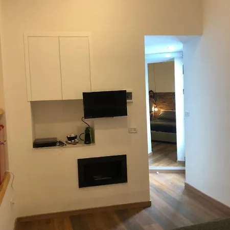 Olga Dependance Luxury Low Cost דירה